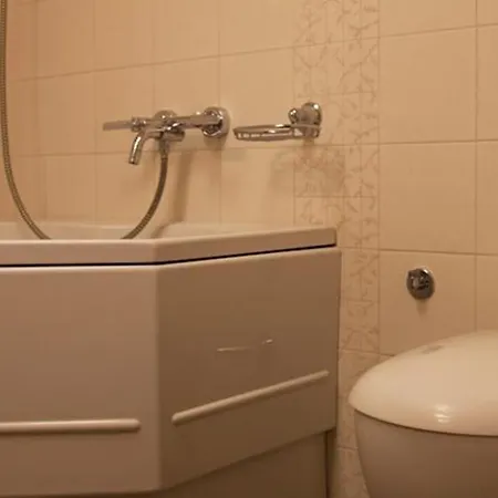 Luxury Old Town Apartment *